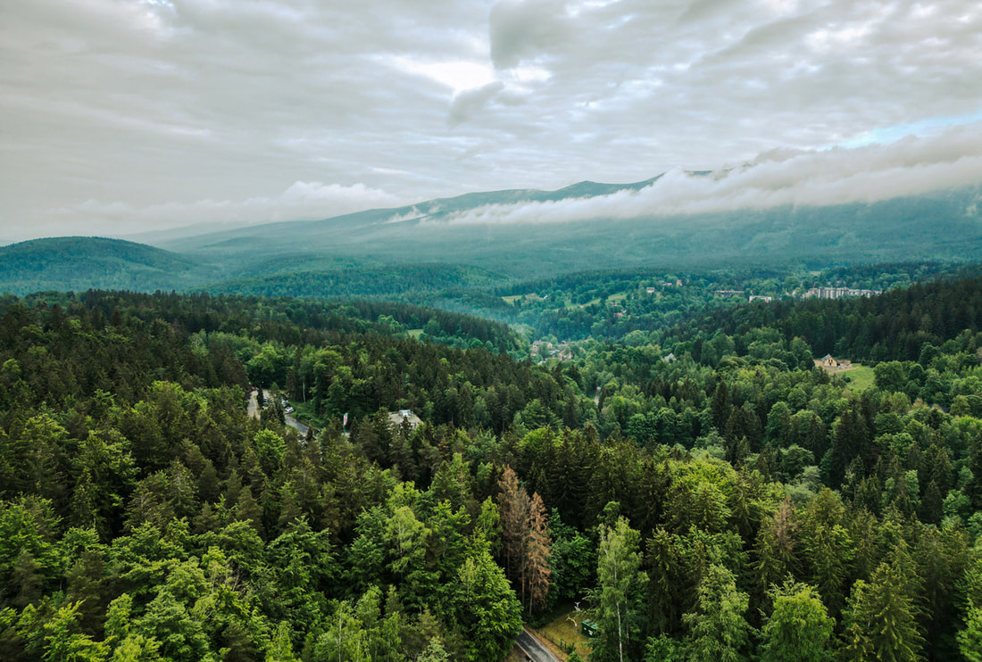 Góry, Karkonosze, Międzychód, jezioro, zdjęcie domów z drona, zdjęcia z drona, fotografia z lotu ptaka